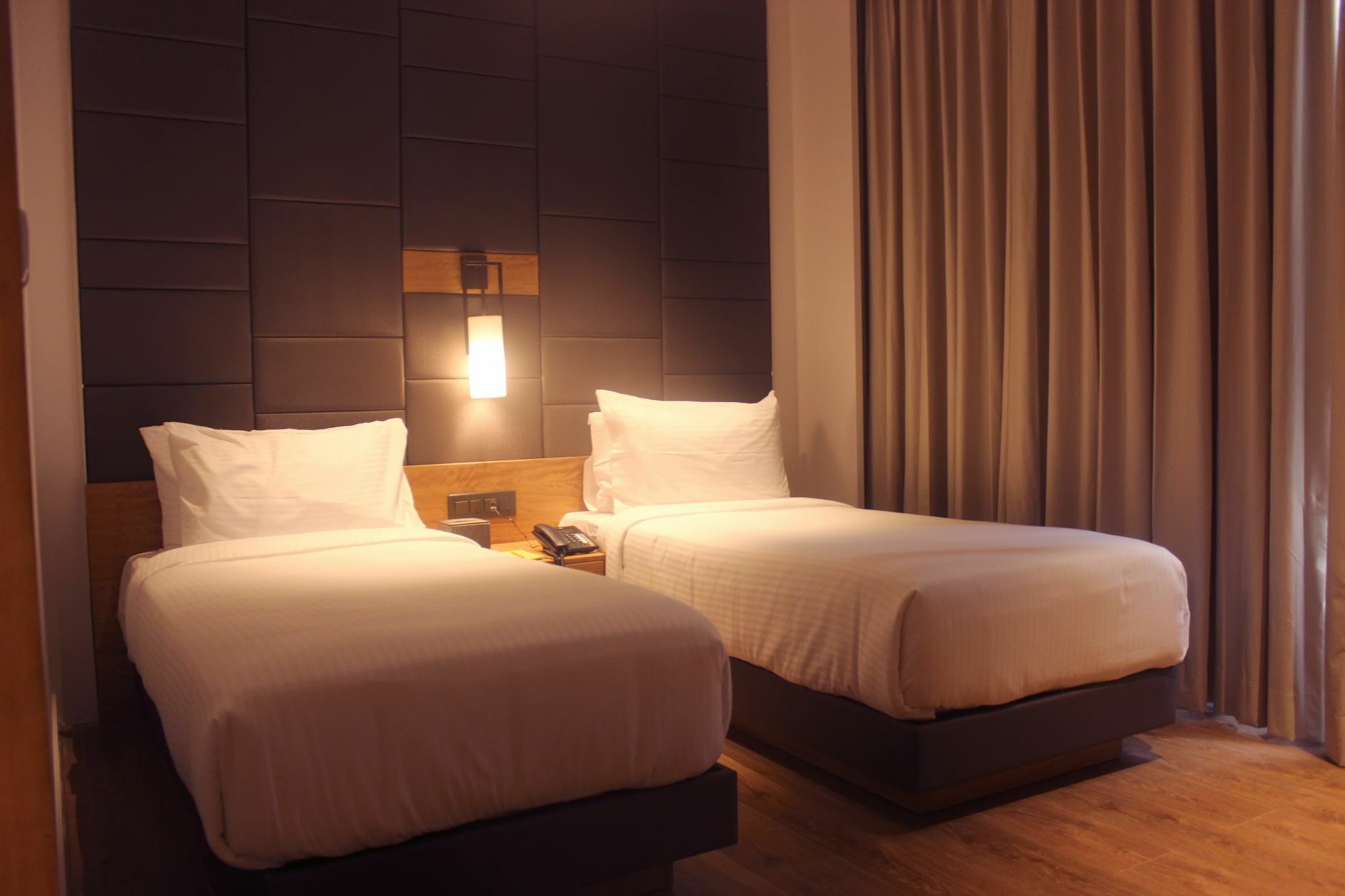 ฟาวเท่น ทรี บาย ทีจีไอ Hotel บังกาลอร์ ภายนอก รูปภาพ